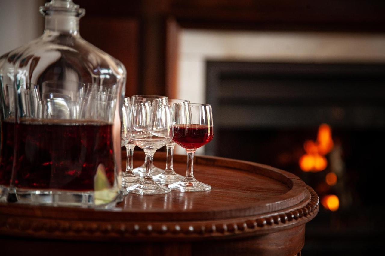 Bed and Breakfast Ayama Wine Farm - Manor House Веллингтон Экстерьер фото